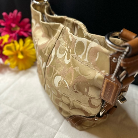 Super Classic Coach F13980 Carly Optic Signature Handbag w/Leather Strap & Trim - Picture 3 of 16